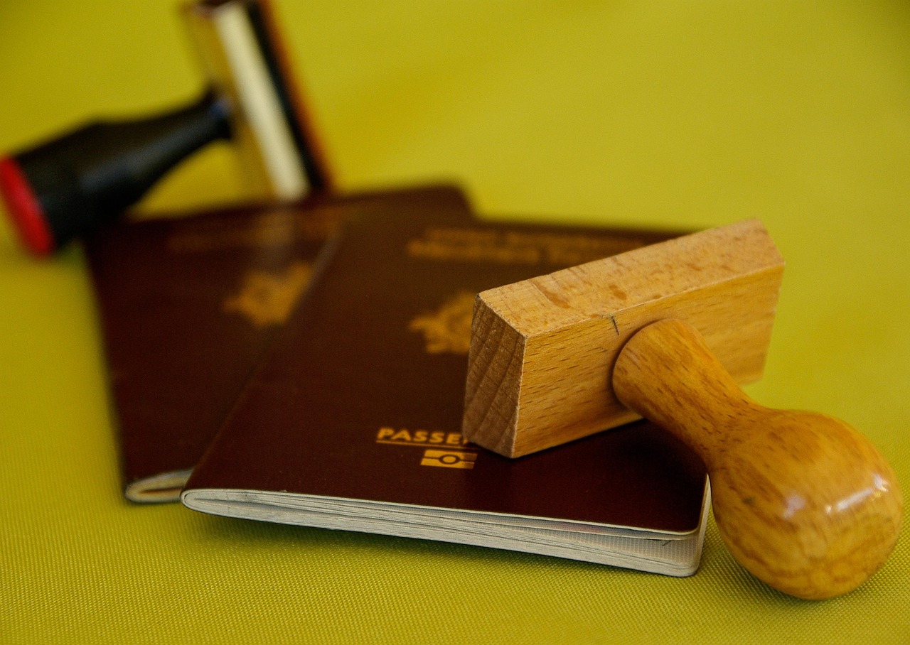 découvrez comment protéger vos documents d'identité contre le vol de passeport. apprenez les mesures de sécurité essentielles et que faire en cas de perte afin de sécuriser vos voyages et votre identité.