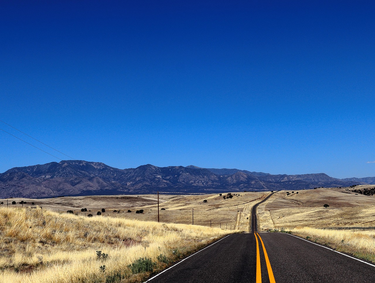 découvrez l'aventure ultime d'un road trip à travers des paysages à couper le souffle, des rencontres inoubliables et des expériences authentiques. préparez-vous à explorer des routes pittoresques, à savourer la cuisine locale et à créer des souvenirs qui dureront toute une vie.
