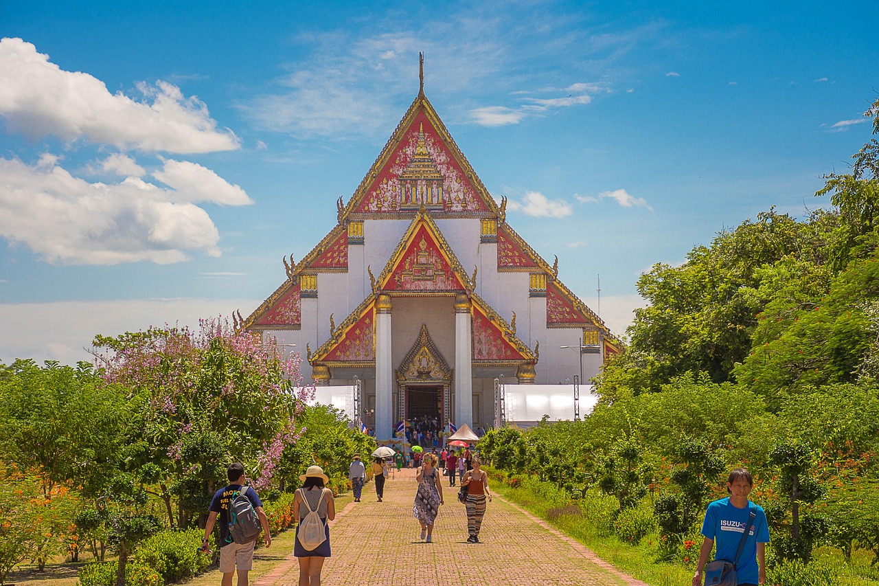 découvrez le guide ultime pour un itinéraire inoubliable en thaïlande. explorez les plages paradisiaques, les temples majestueux et la délicieuse cuisine locale, tout en profitant de conseils pratiques pour optimiser votre voyage dans ce pays fascinant.