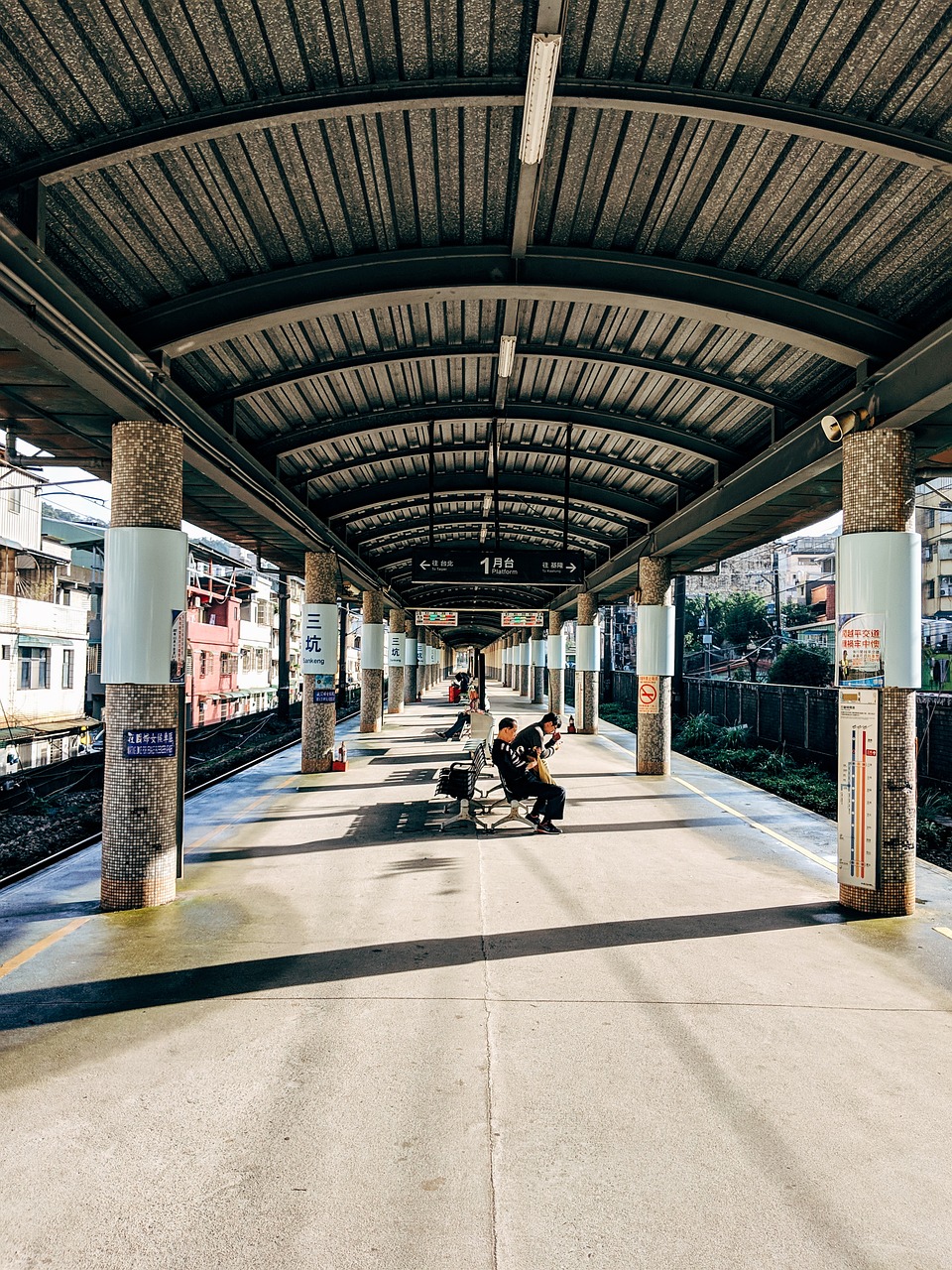 d&eacute;couvrez interrail, la solution id&eacute;ale pour voyager &agrave; travers l'europe en train de mani&egrave;re flexible, &eacute;conomique et &eacute;cologique. profitez d'aventures inoubliables et explorez de nombreuses destinations avec un seul pass.