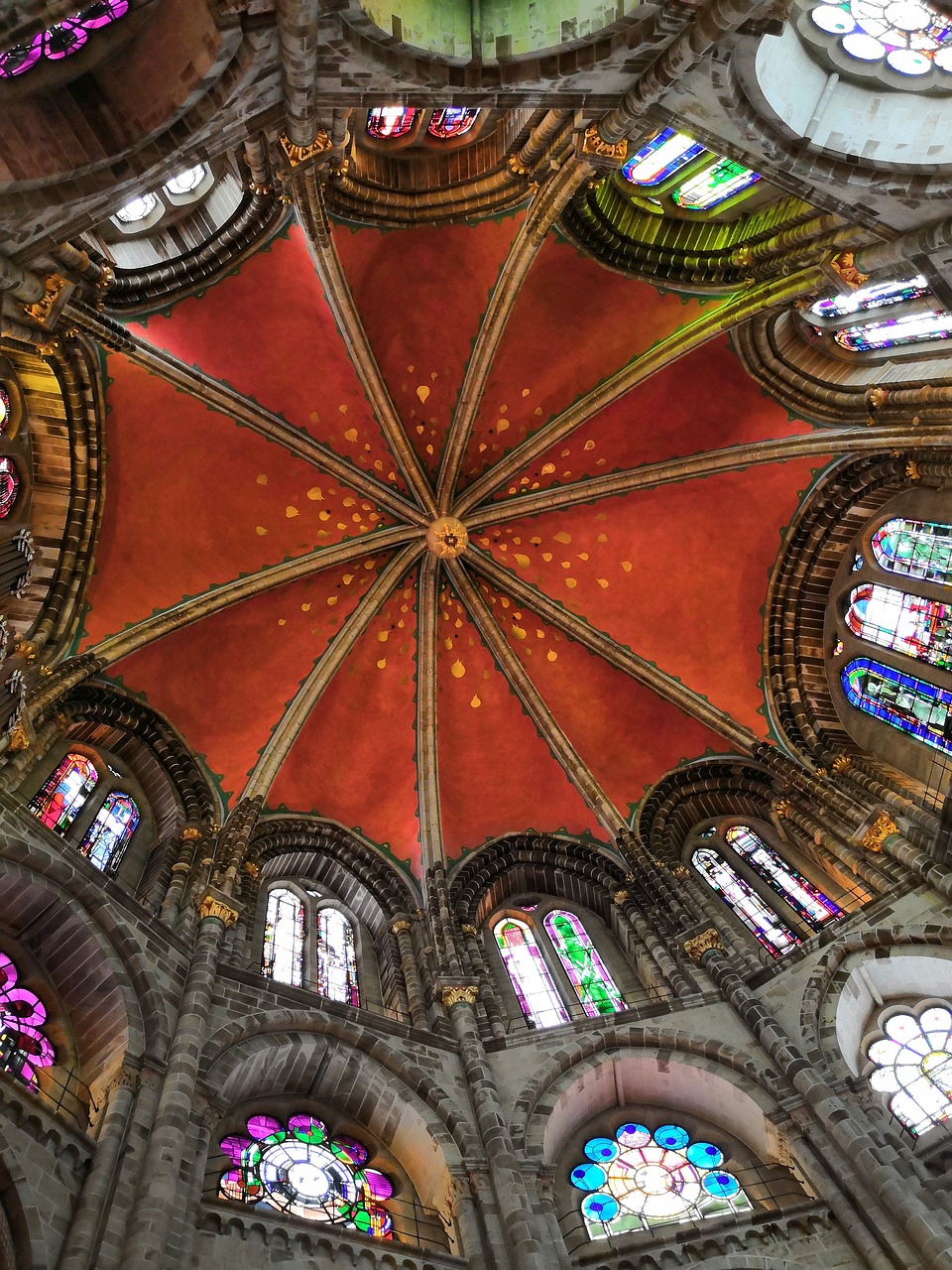 d&eacute;couvrez interrail, le pass id&eacute;al pour voyager &agrave; travers l'europe en train. explorez plusieurs pays facilement, profitez de paysages magnifiques et vivez une aventure unique sur les rails.