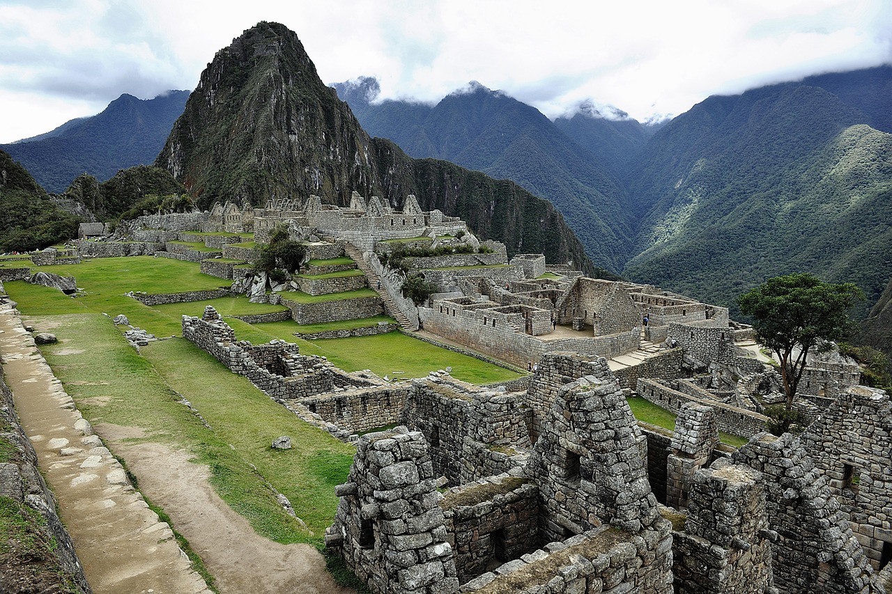 pr&eacute;parez votre trek au machu picchu avec nos conseils essentiels pour une aventure inoubliable : &eacute;quipement, itin&eacute;raire, conseils de sant&eacute; et astuces pratiques.