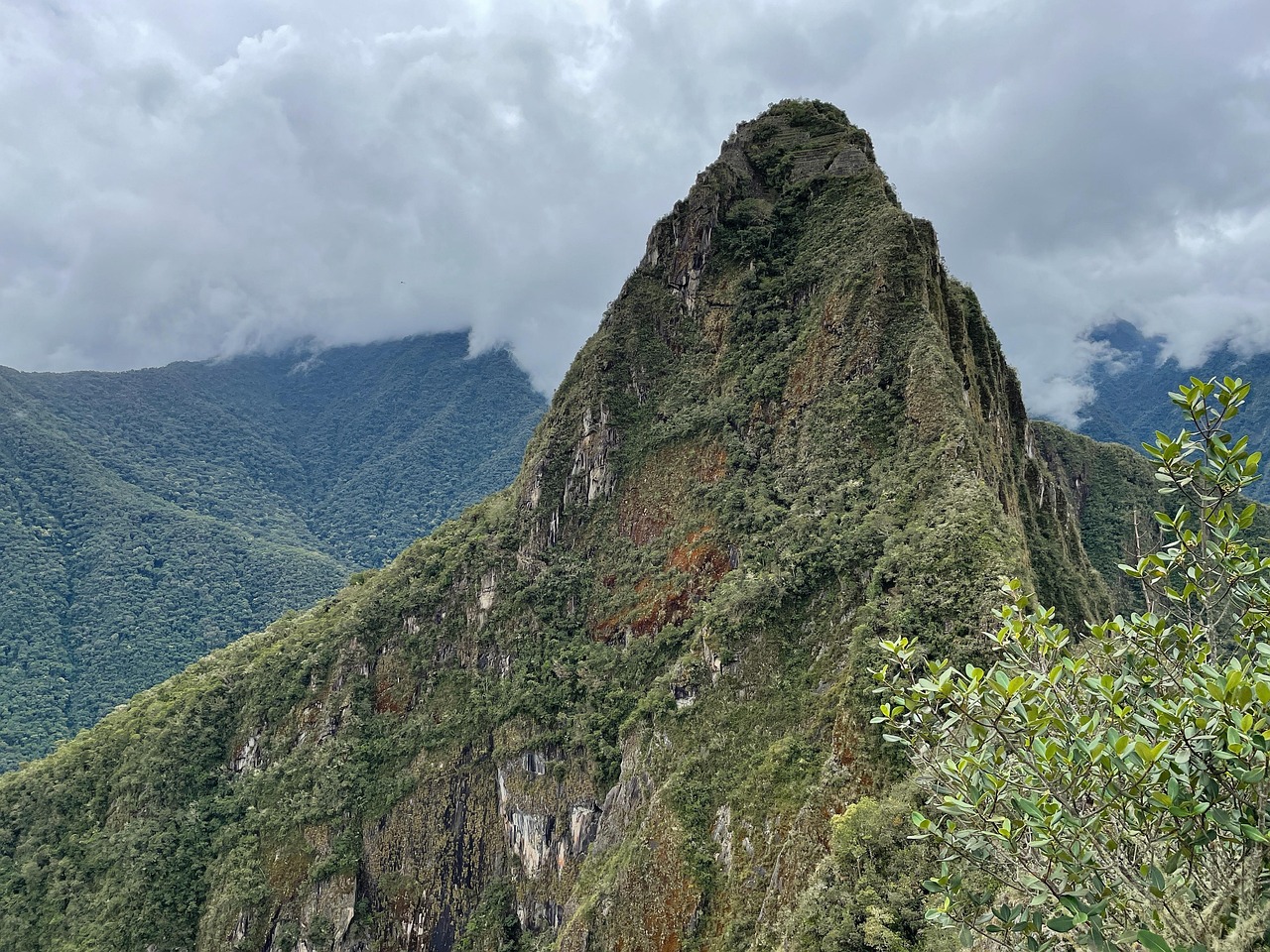 pr&eacute;parez votre trekking au machu picchu avec nos conseils essentiels : &eacute;quipements, itin&eacute;raires, astuces pour une aventure inoubliable au c&oelig;ur des andes.