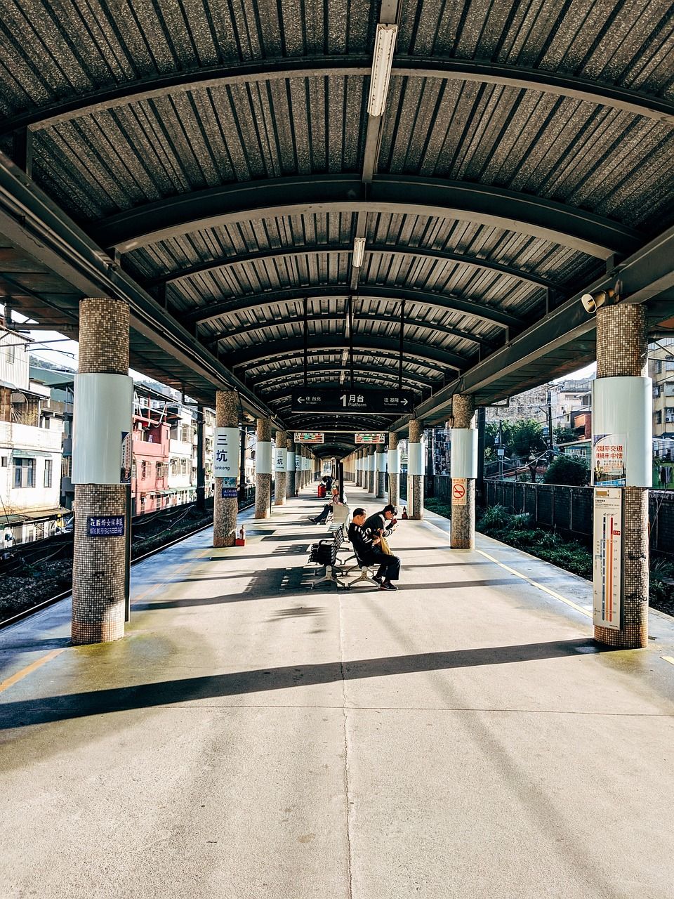 découvrez interrail, la solution idéale pour voyager à travers l'europe en train de manière flexible, économique et écologique. profitez d'aventures inoubliables et explorez de nombreuses destinations avec un seul pass.
