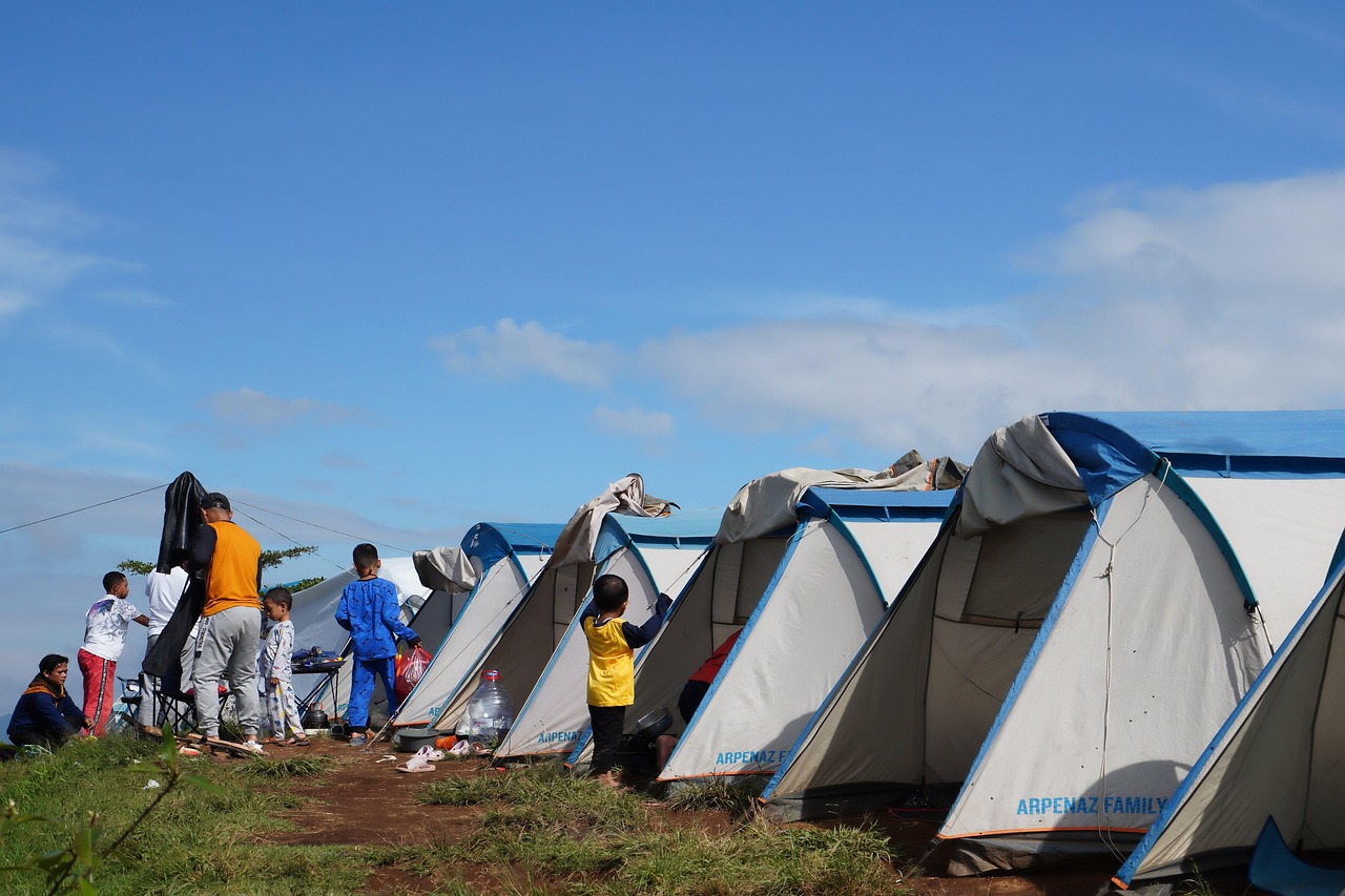 découvrez le guide ultime du camping sauvage en france pour 2025 : conseils, lieux incontournables et règles à respecter pour une aventure en pleine nature réussie.